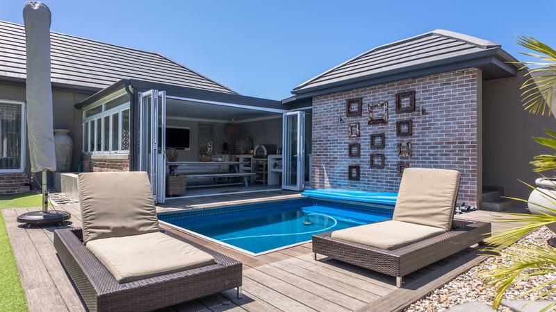 5 Bedroom Property for Sale in Num Num Cape Estate Western Cape